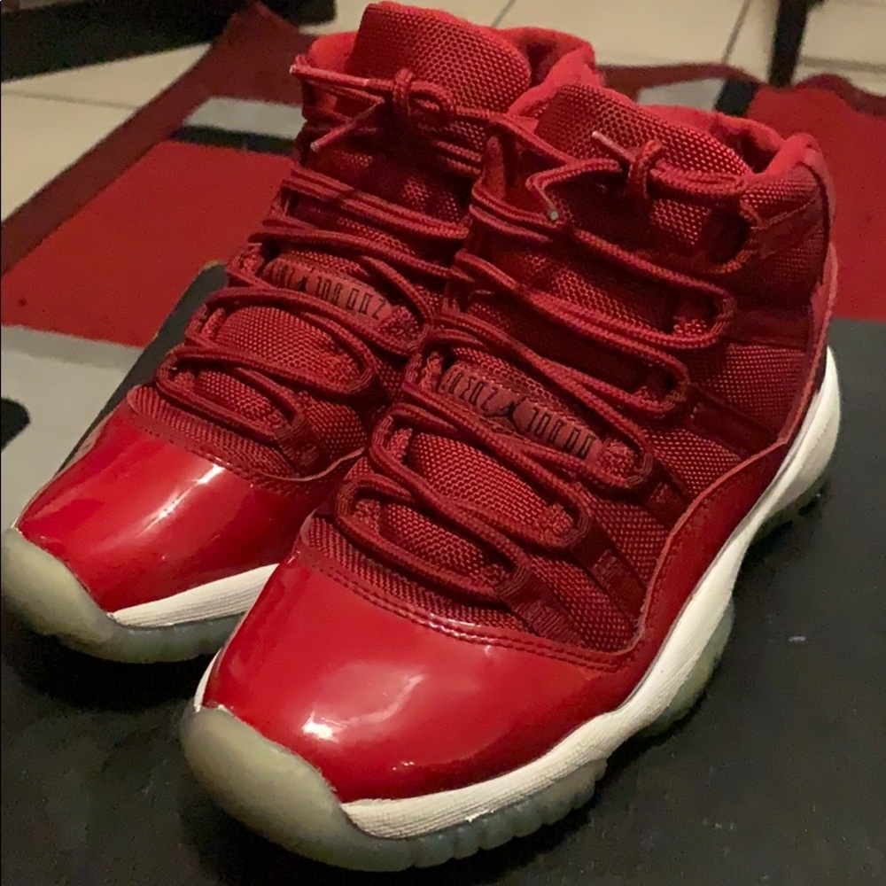 Grade school Jordan 11